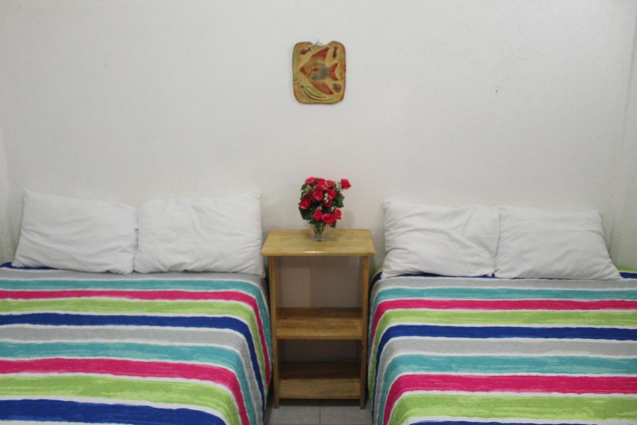 Hotel Victoria Zihuatanejo Exterior photo