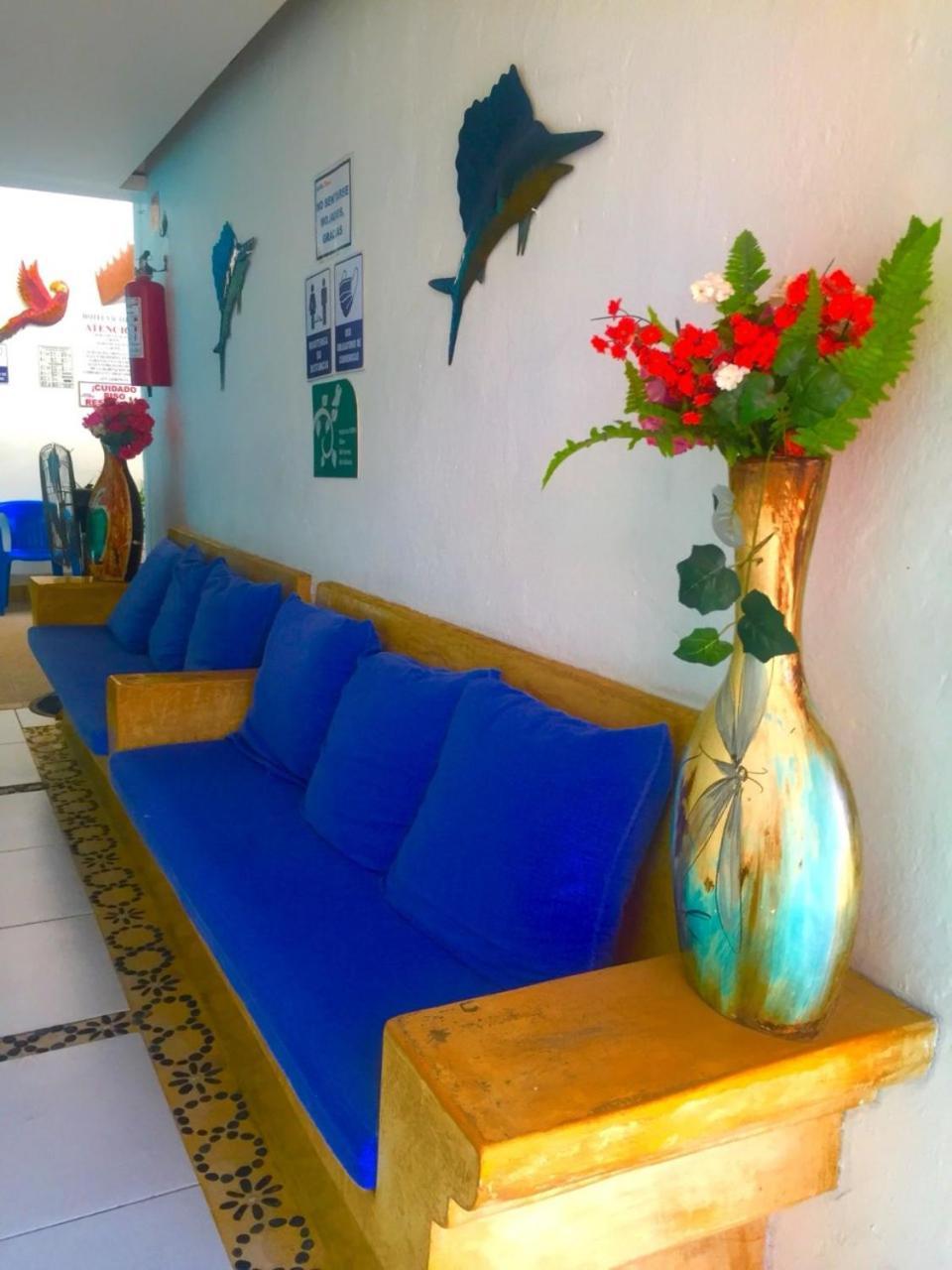 Hotel Victoria Zihuatanejo Exterior photo